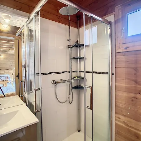 Chalet Cosy 2 Etoiles, 9 Pers, 4 Ch, 2 Sdb, Terrasse Sud, Proche Telesiege, Commerces, Piscine Ete - Fr-1-417-5 *